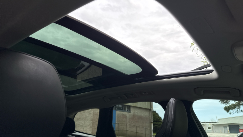 Volvo XC60 2.0 T8 [455] PHEV Ultra Dark 5dr AWD Geartronic Estate